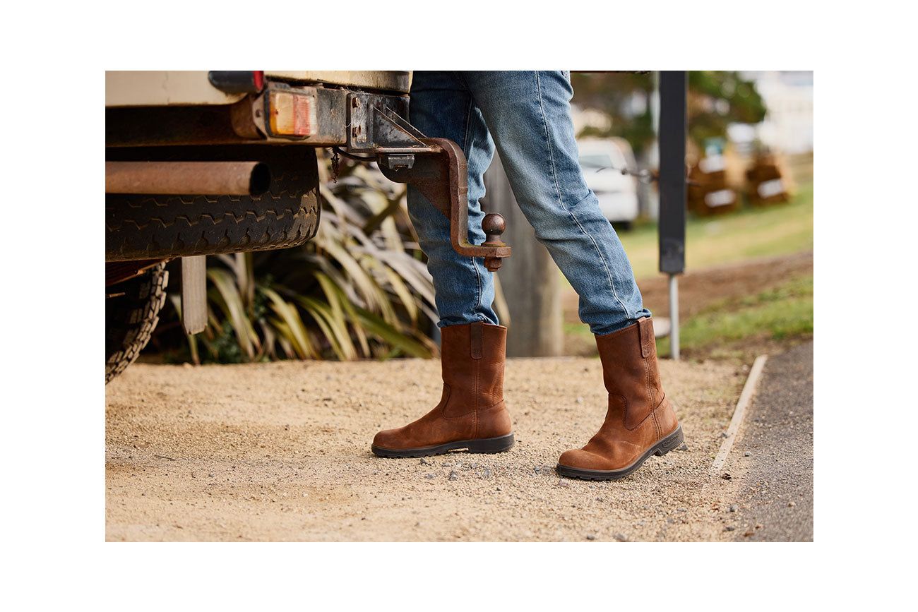 blundstone-2527-teak-oiled-nubuck-rigger-boot image 4