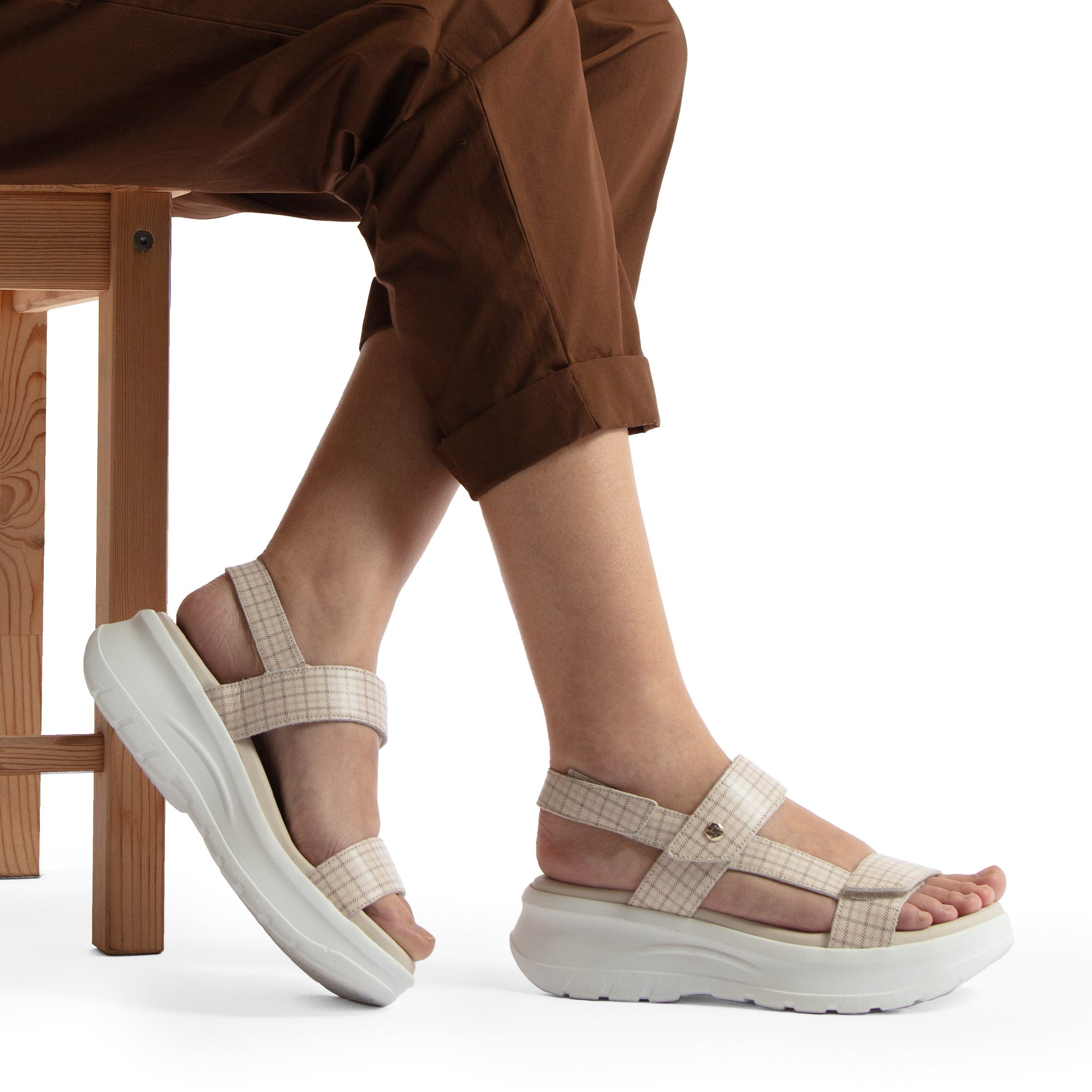 panama-jack-noor-plaid-b1-platform-sandale-napa-crudo image 2