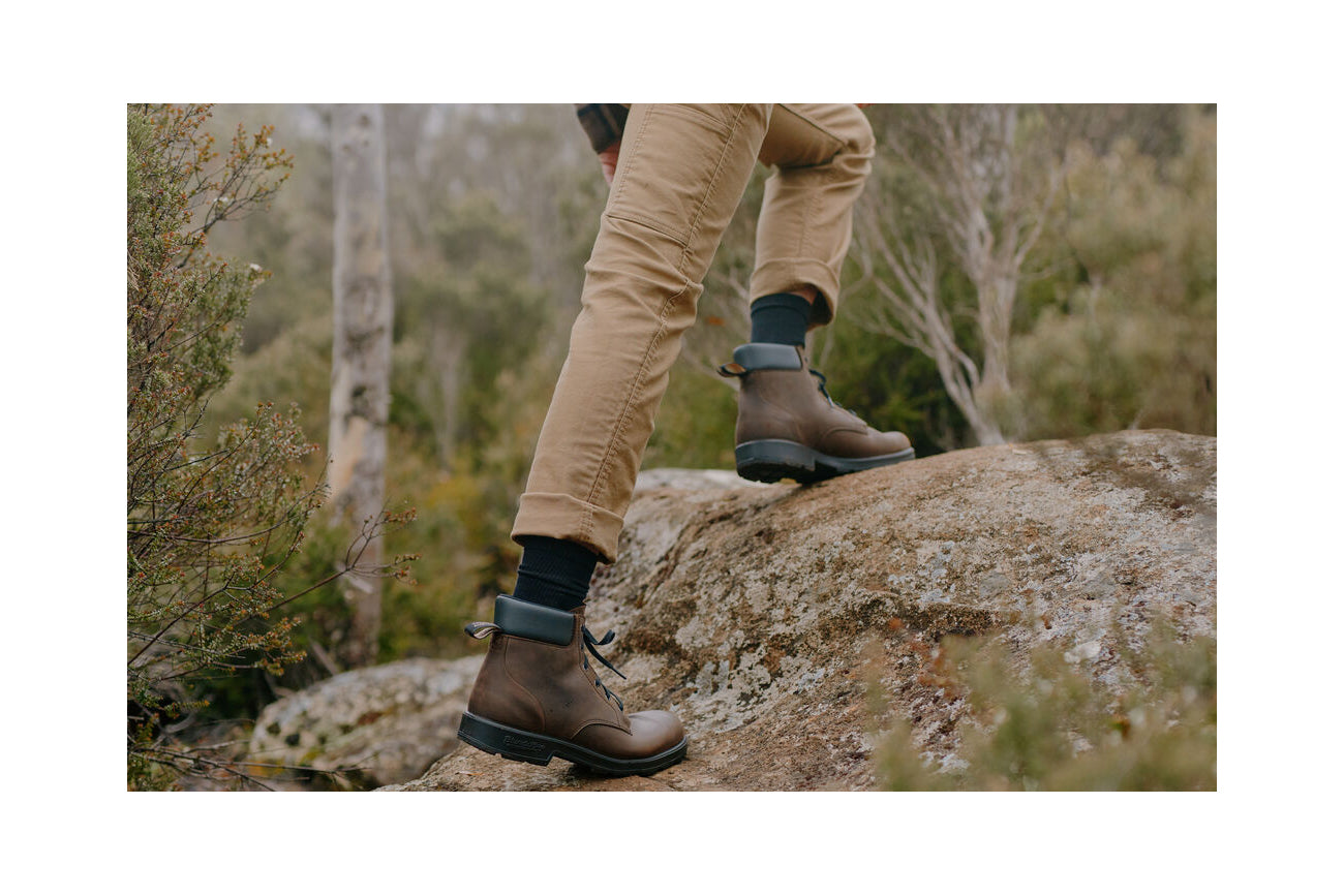 blundstone-2428-brown-originals-lace-up-boots image 3