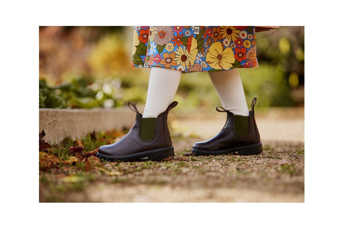 blundstone-2394-kids-chelsea-boot-brown-olive image 5