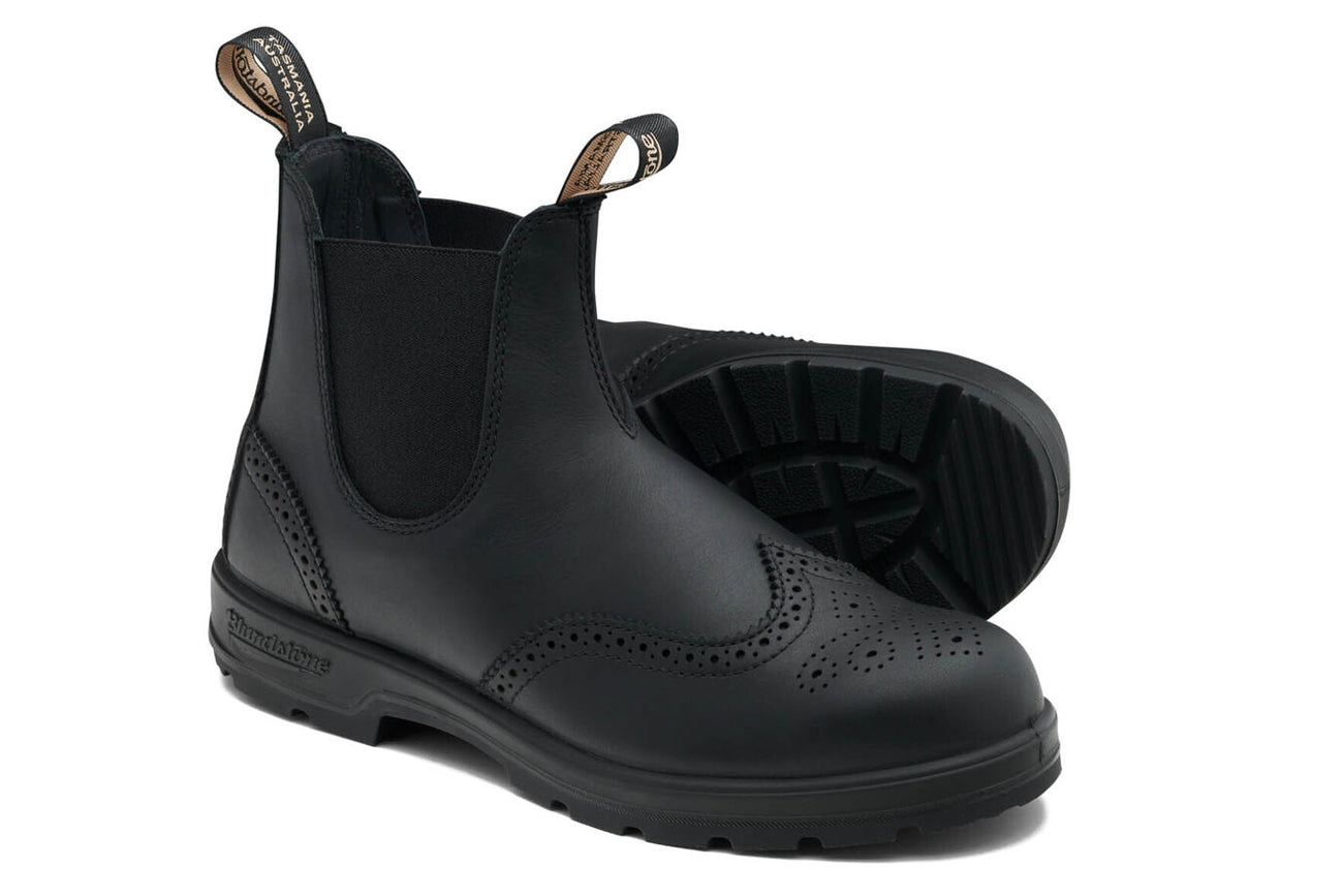 blundstone-classic-2443-chelsea-boot-brogued-black-lochmuster image 2