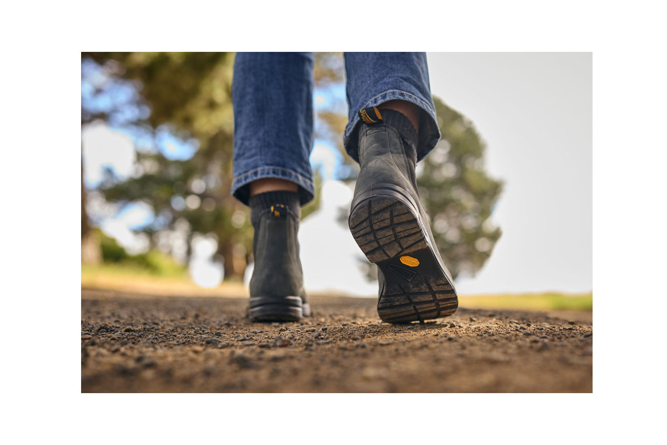 blundstone-2055-rustic-black-all-terrain-chelsea-vibram image 4