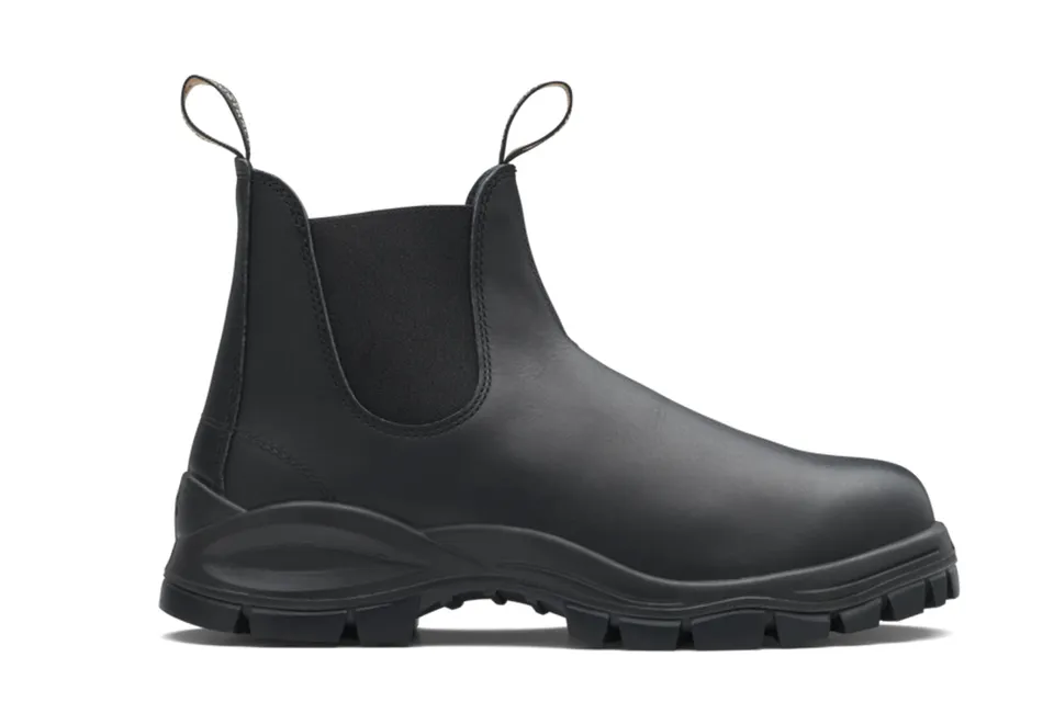 blundstone-2240-black-lug-chelsea-boot-unisex image 1