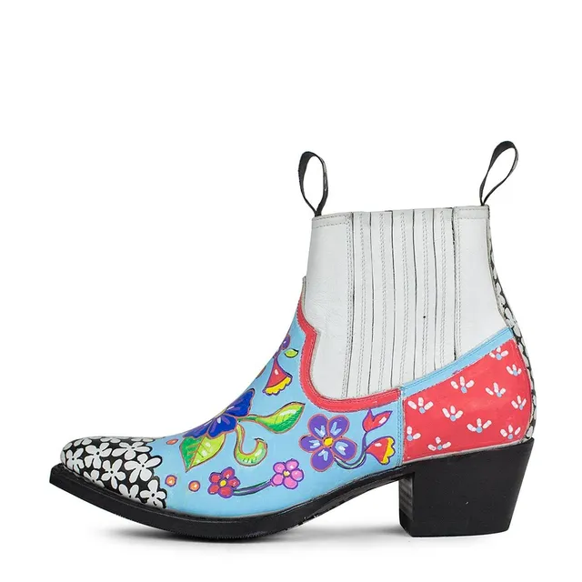sendra-wakamole-flowers-cowboy-boots-handbemalt image 1