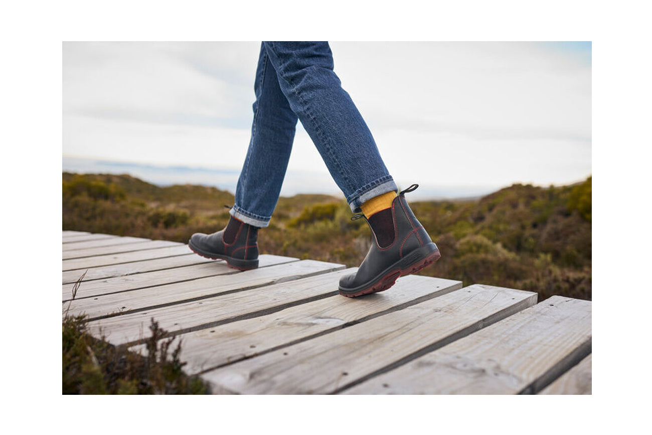 blundstone-classic-2342-chelsea-boot-black-herring-bone-rot image 4