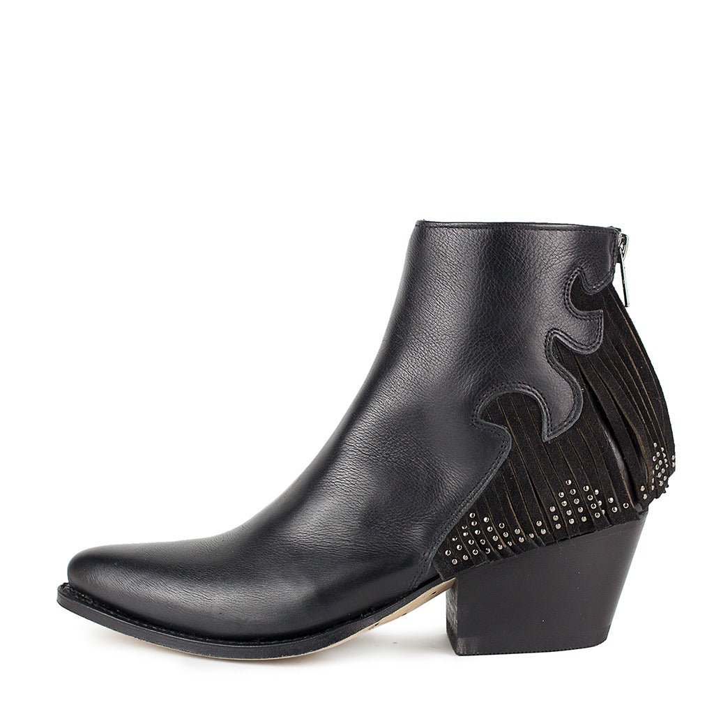 sendra-boots-13880-lia-damen-stiefelette-schwarz-mit-fransen image 1