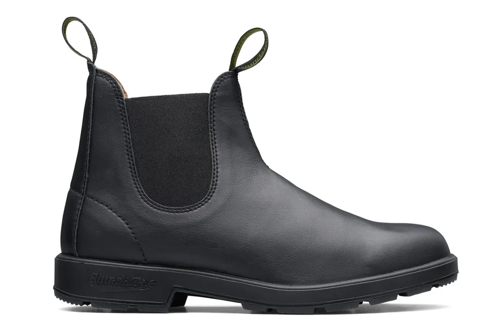 blundstone-2115-vegan-black-chelsea-boot image 1